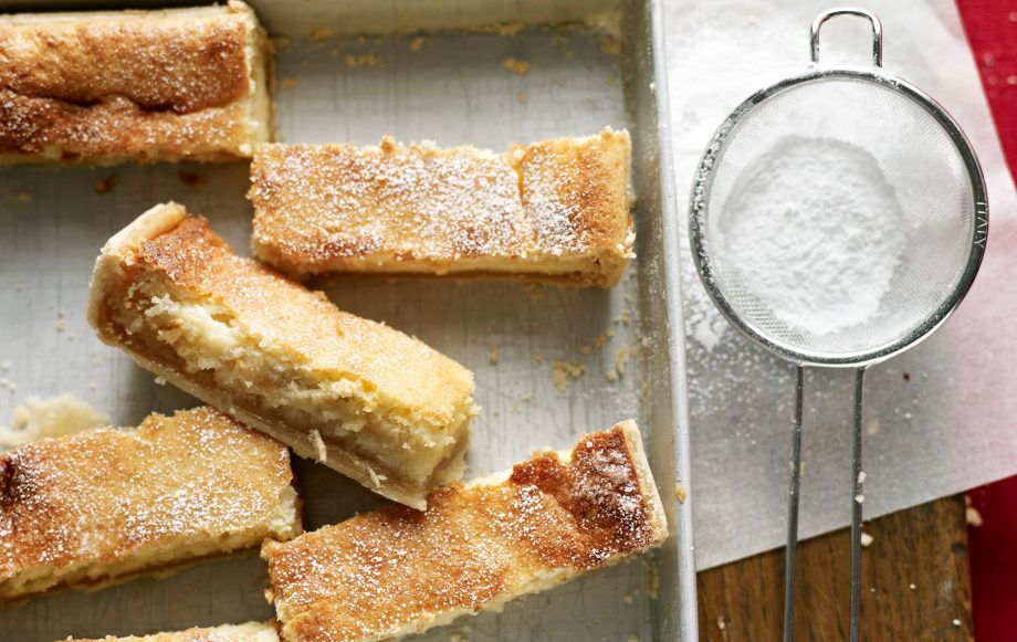 Lemon cheesecake slices