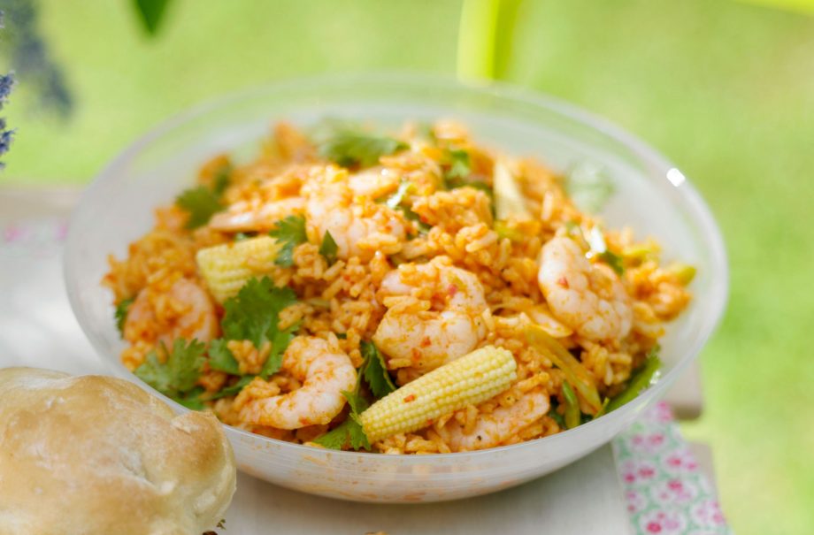 Meals under 300 calories: Zingy rice and prawn salad