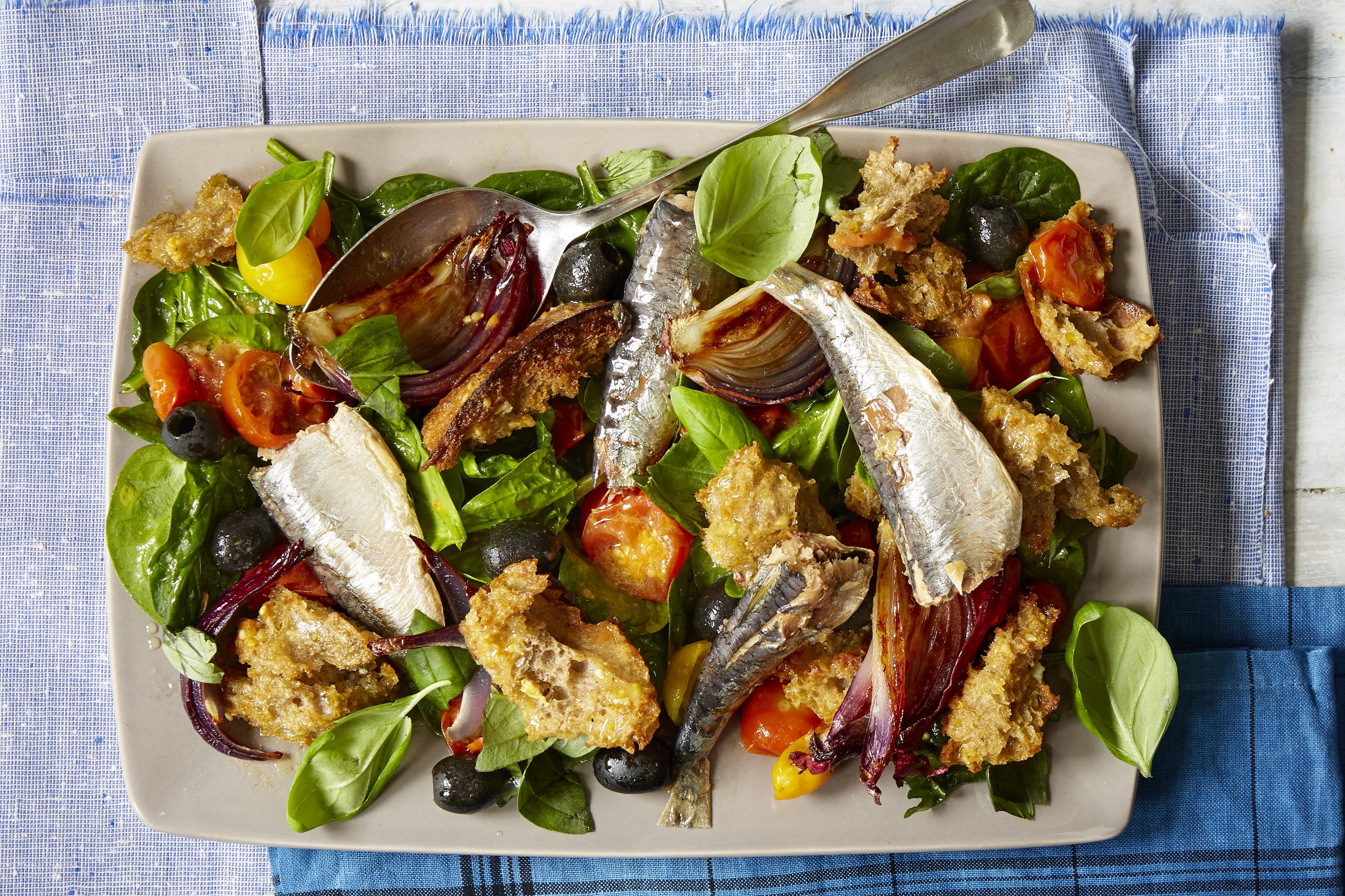 600 calorie meals Sardine and spinach bread salad