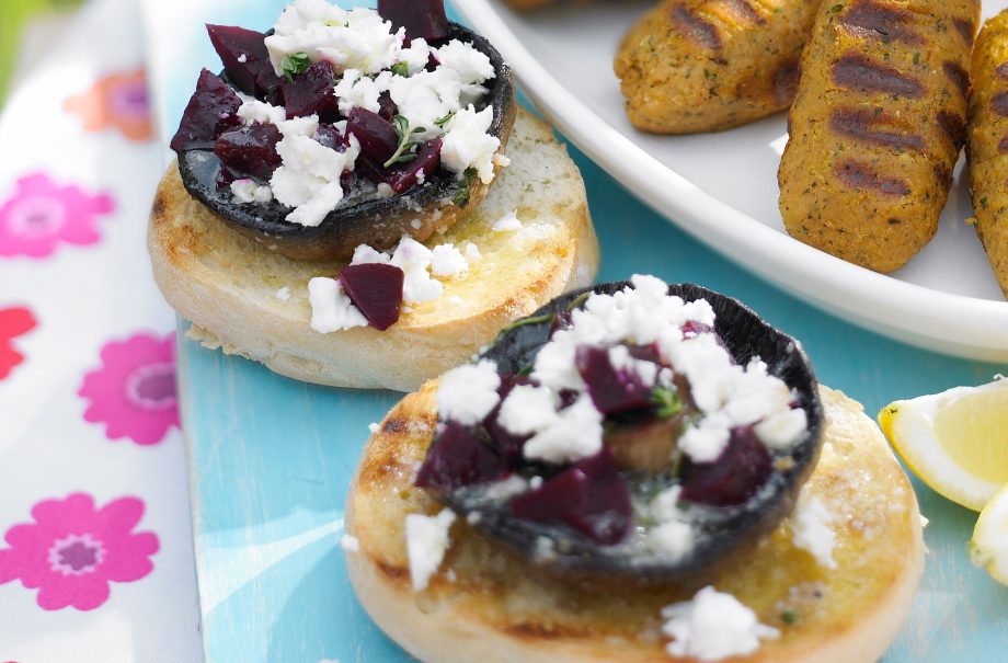 Beetroot and mushroom burgers