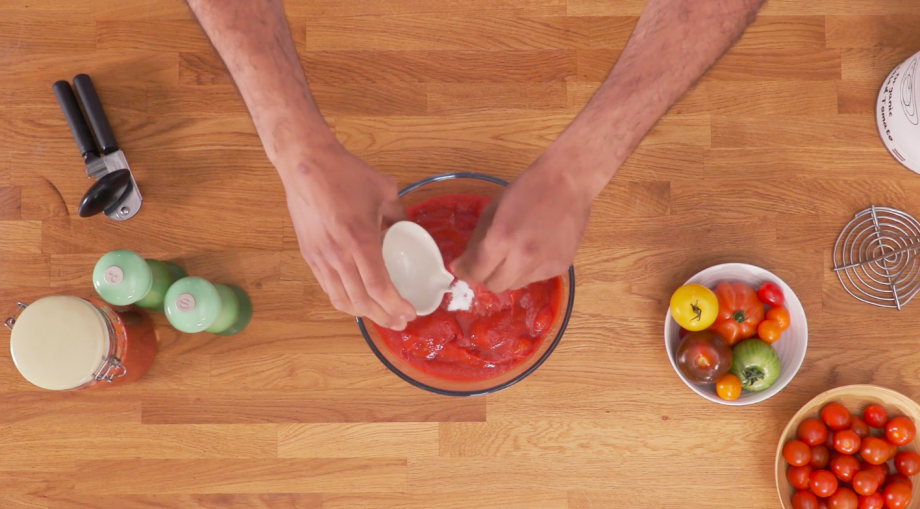 How to make pizza sauce