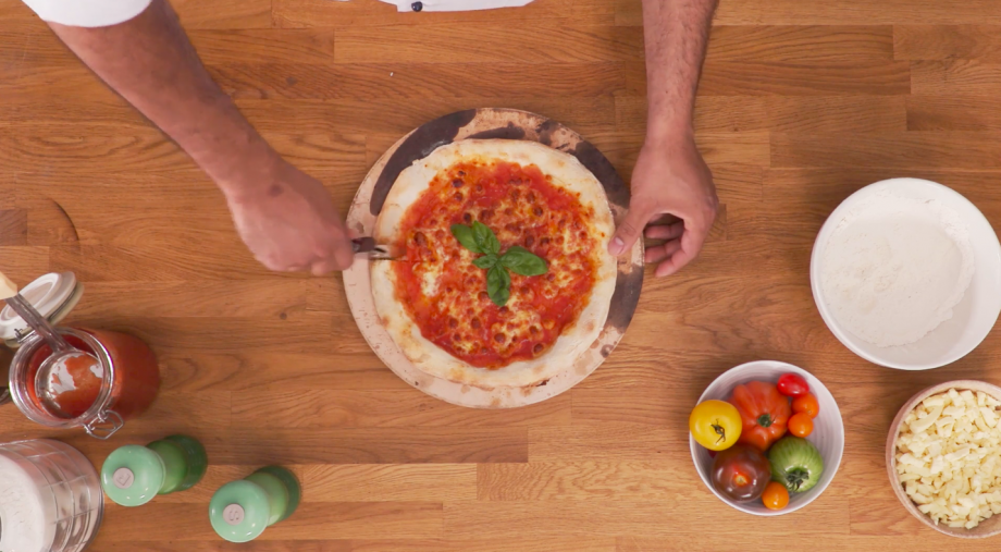 How to make sourdough pizza