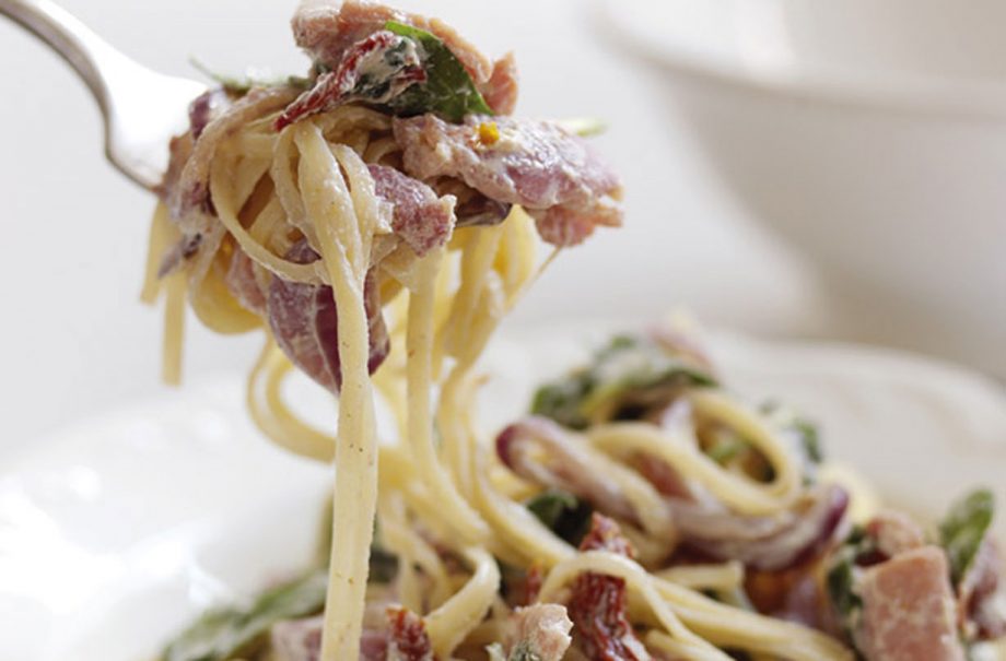 Bacon, tomato, spinach and ricotta pasta
