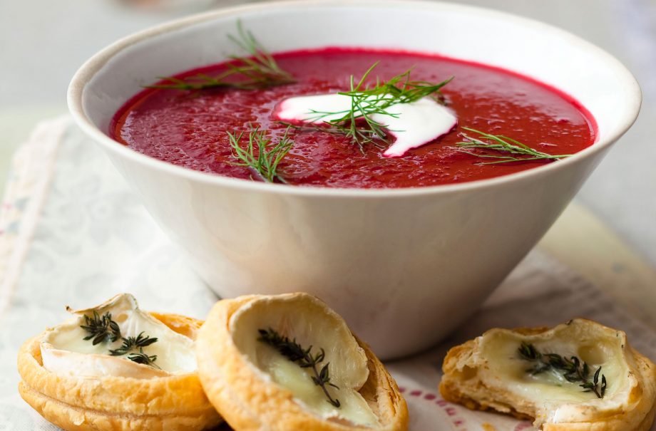 Beetroot soup with cheese croutons