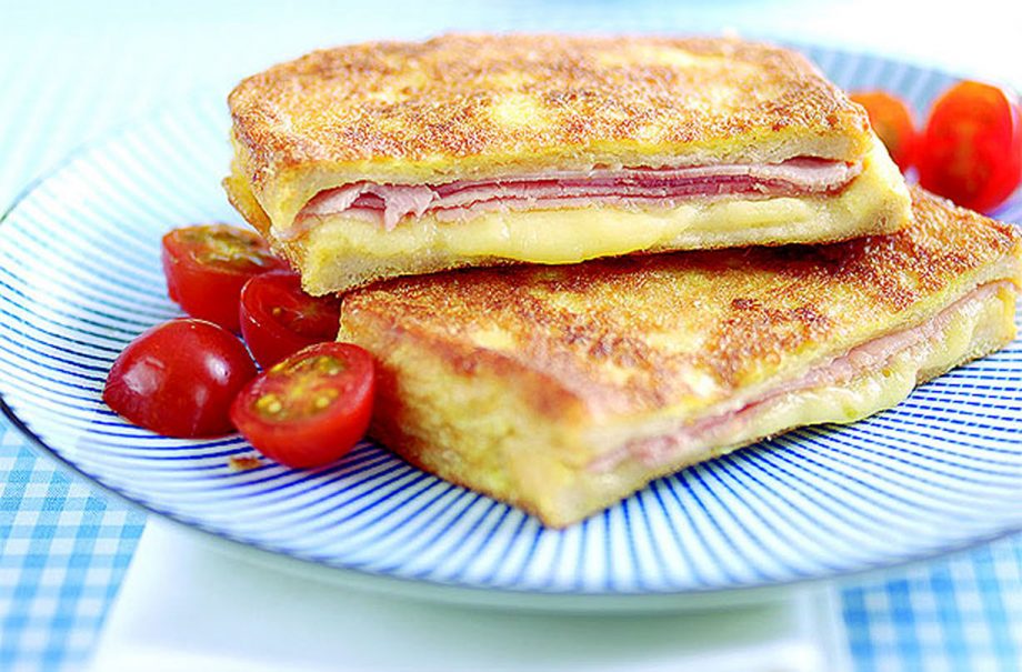 Cheesy ham eggy bread
