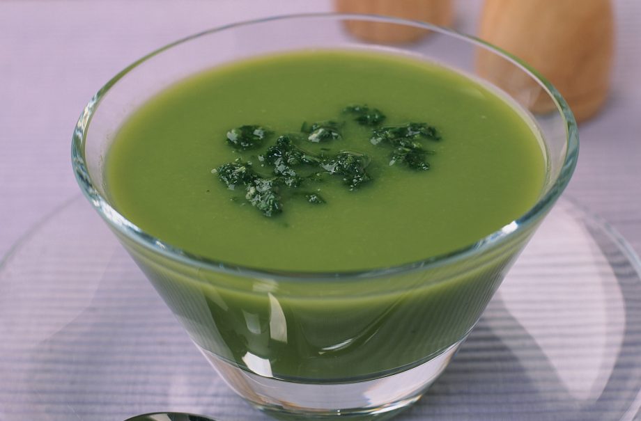 Creamy asparagus soup
