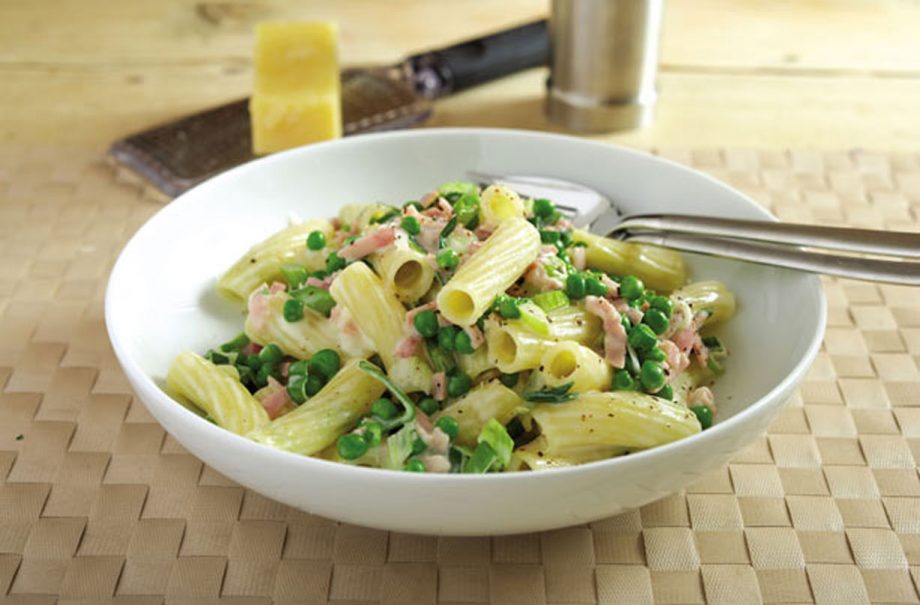 Leek, pea and smoked ham pasta