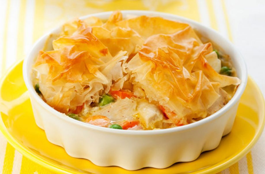 Low fat chicken and vegetable pies