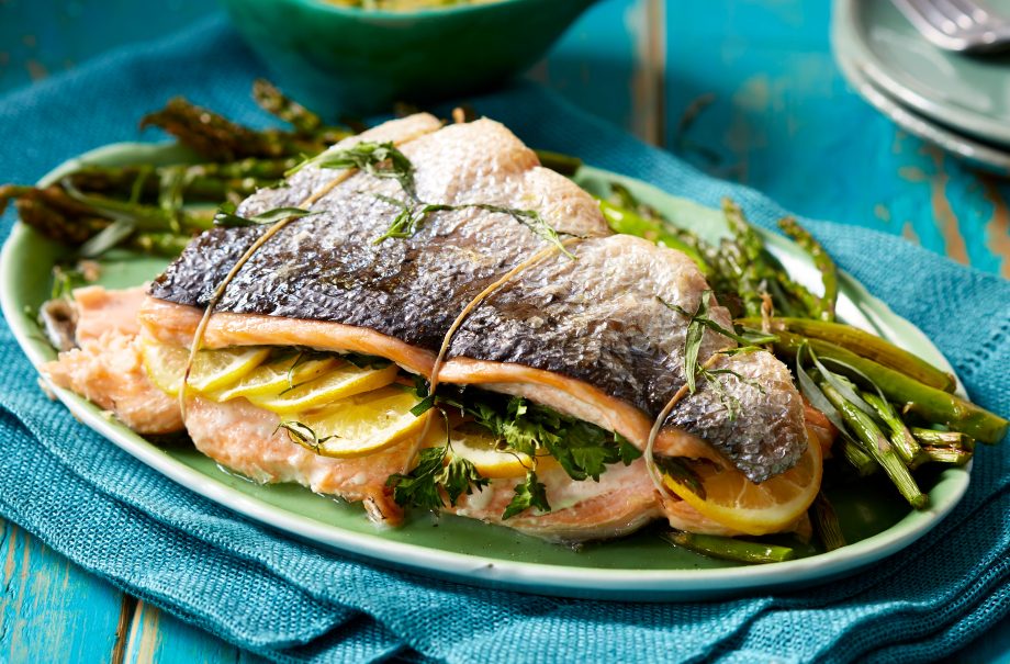 Salmon fillet recipes, Salmon and asparagus with tarragon hollandaise