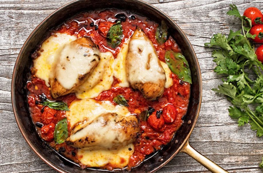 Tomato-baked chicken
