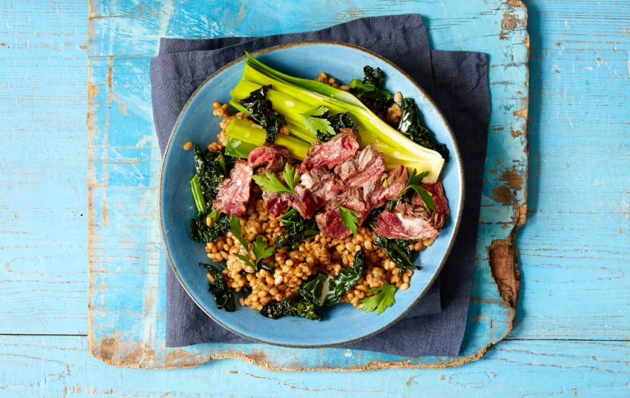 Pearl barley salad with steak and leeks