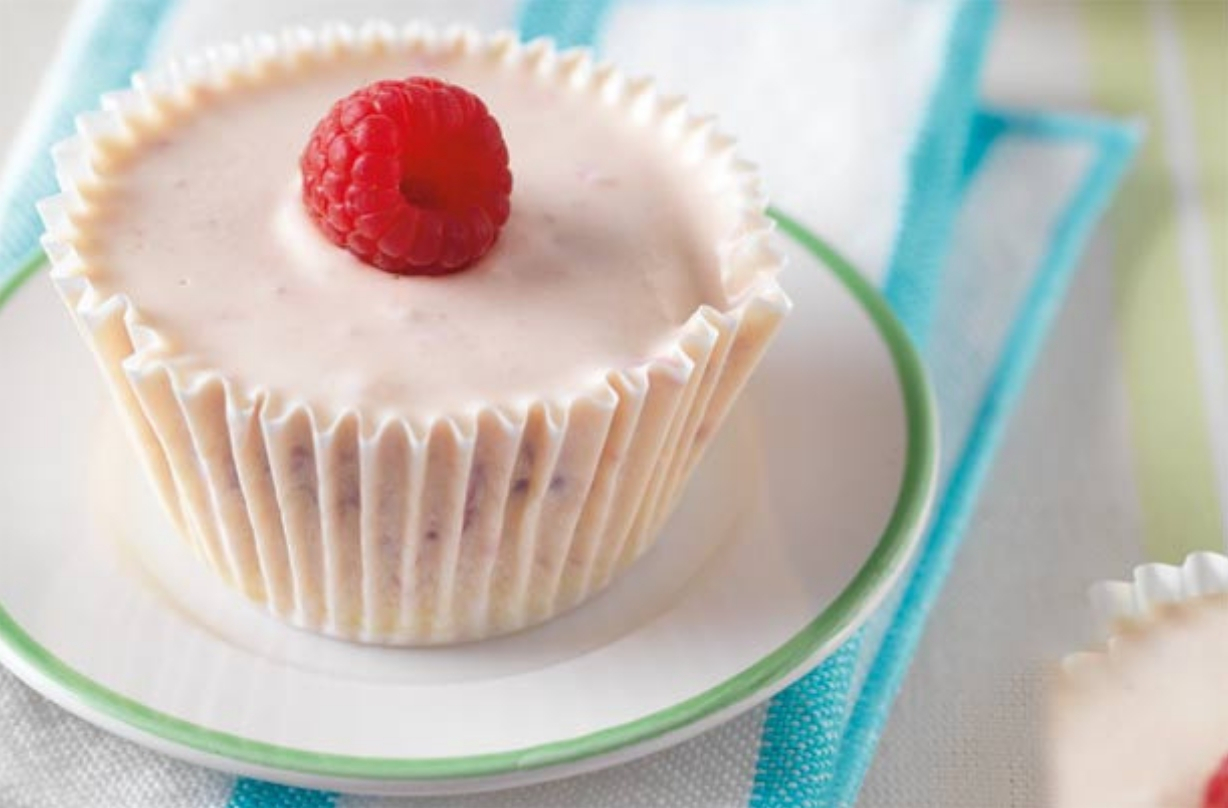 christmas recipes kid friendly_no bake raspberry chocolate cupcakes