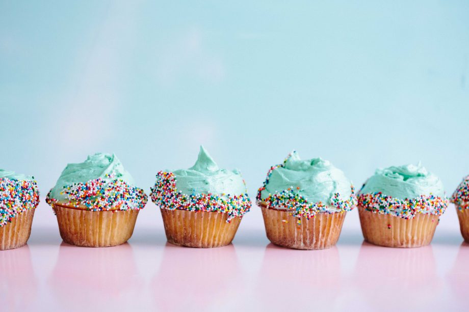 food gifts_food gift ideas_homemade edible gifts_cupcakes