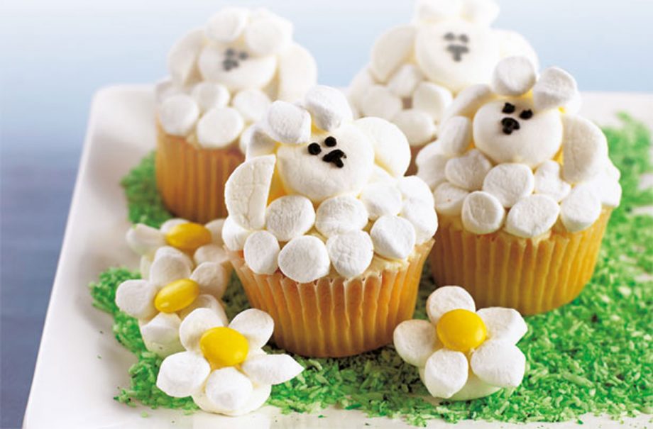 Annabel Karmel's farm animal cupcakes