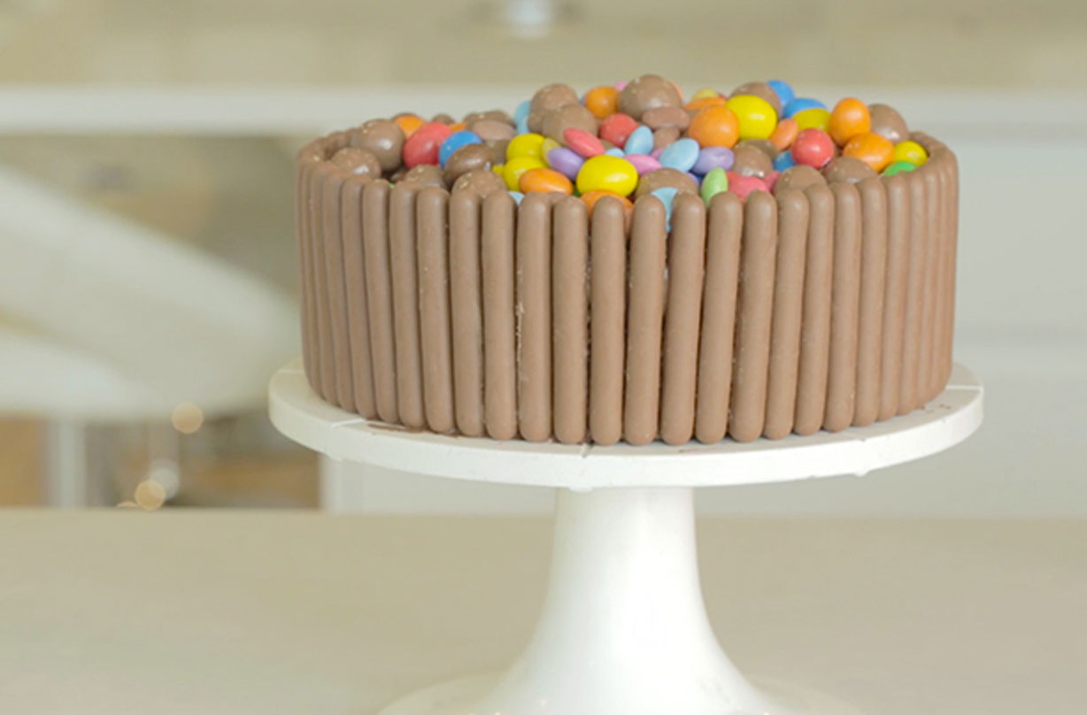 Chocolate fingers cake