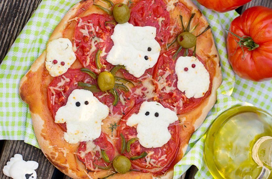 Spooky Halloween pizza