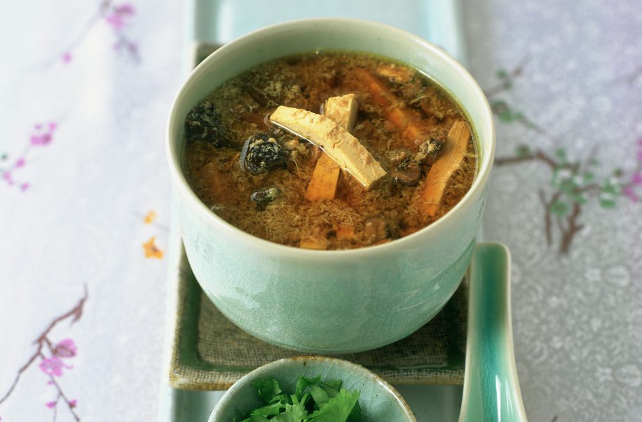 Vegetarian hot and sour soup