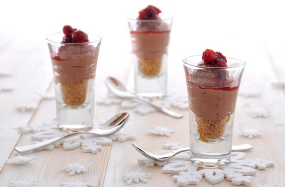 canape recipe_Chocolate and cranberry cheesecake shots