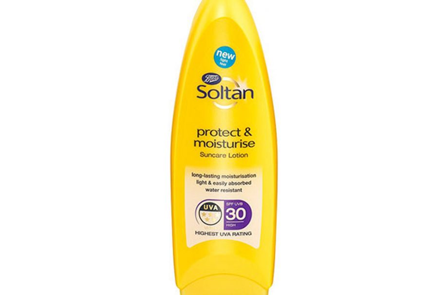 BOOTS Soltan Protect & Moisturise Lotion SPF30