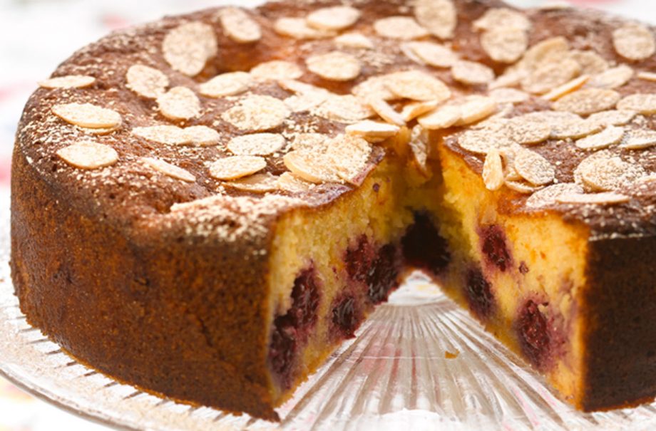 Blackberry bakewell cake