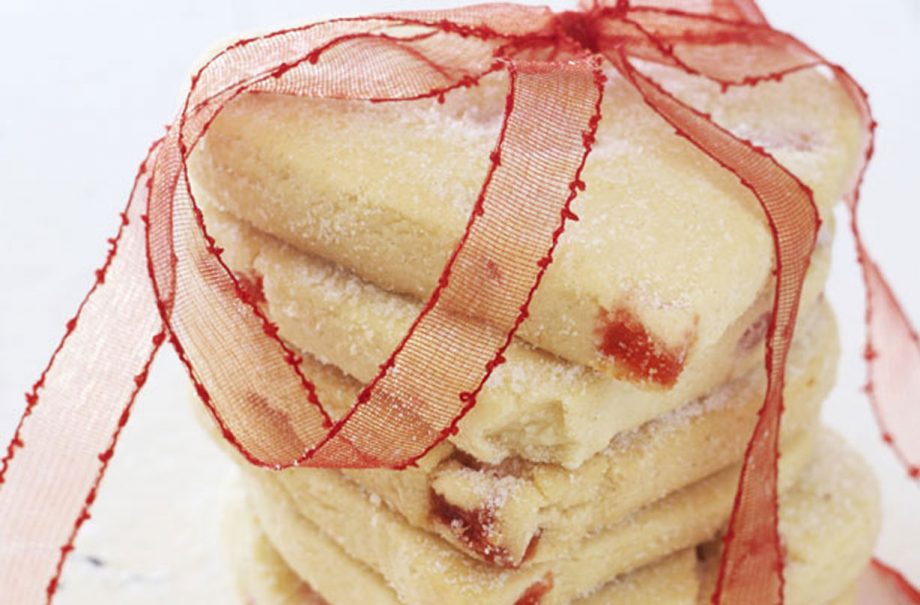 Strawberry and white chocolate shortbread