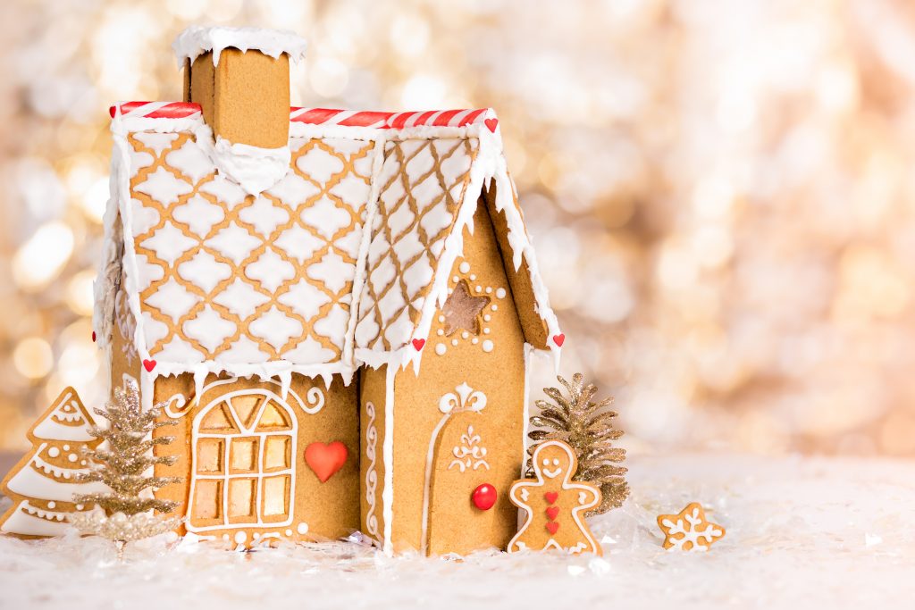 christmas traditions, gingerbread house