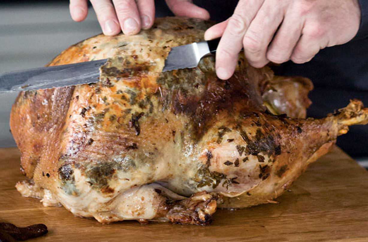 Gordon Ramsay&#8217;s roast turkey with lemon, parsley and garlic-image