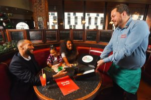 Frankie and Benny's ban mobile phones