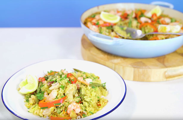 chicken and prawn paella