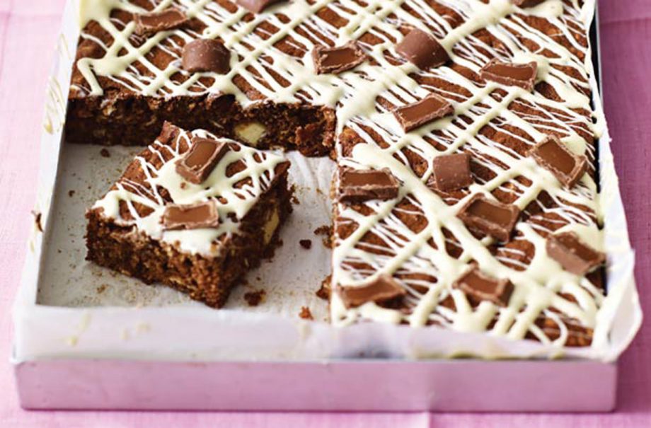 Chewy chocolate oat squares