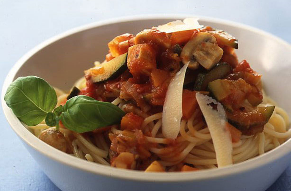 Vegetable spaghetti Bolognese