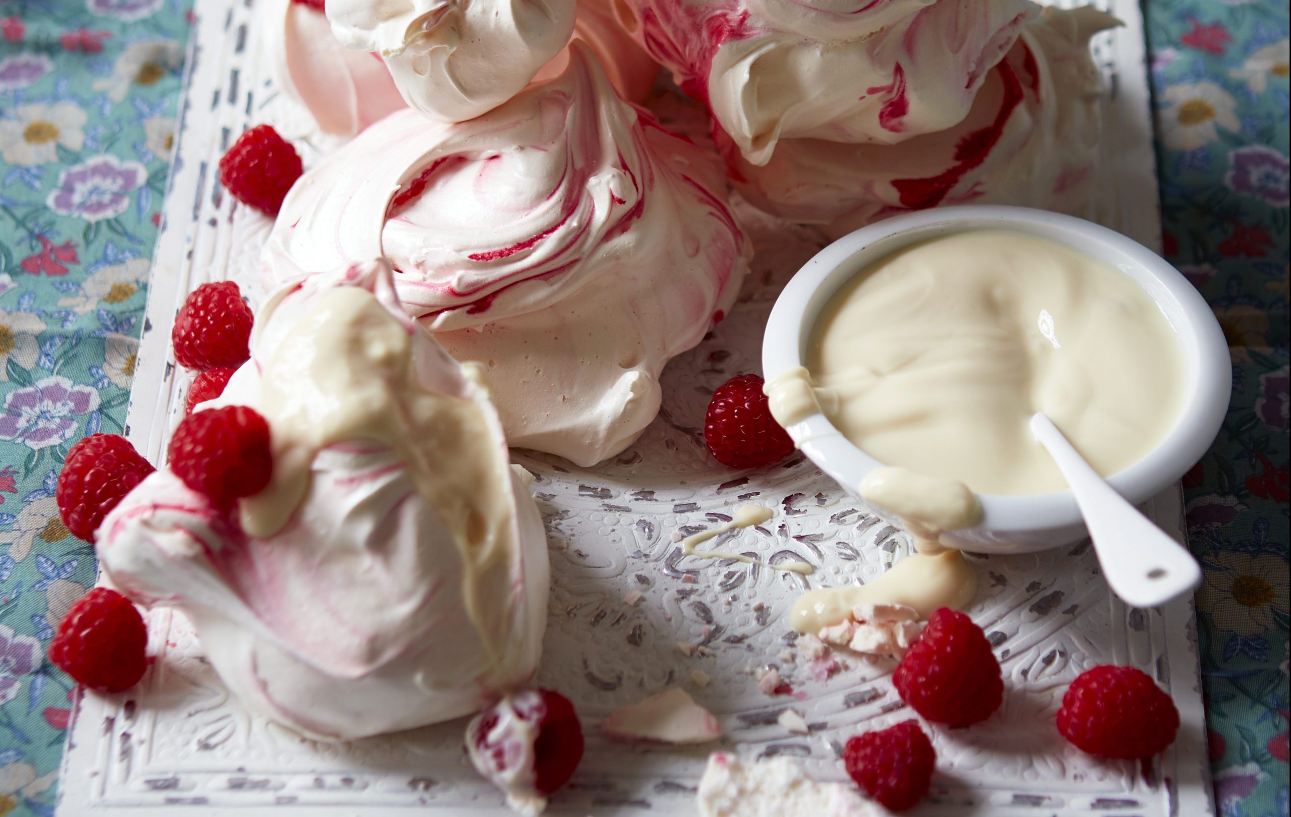 Raspberry Meringues Dessert Recipes GoodtoKnow