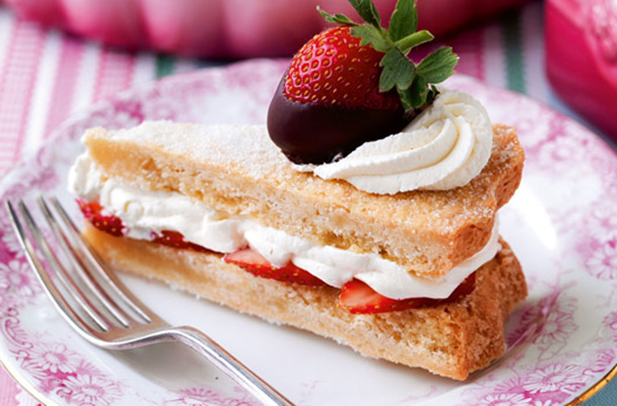 Chocolate and strawberry shortbreads