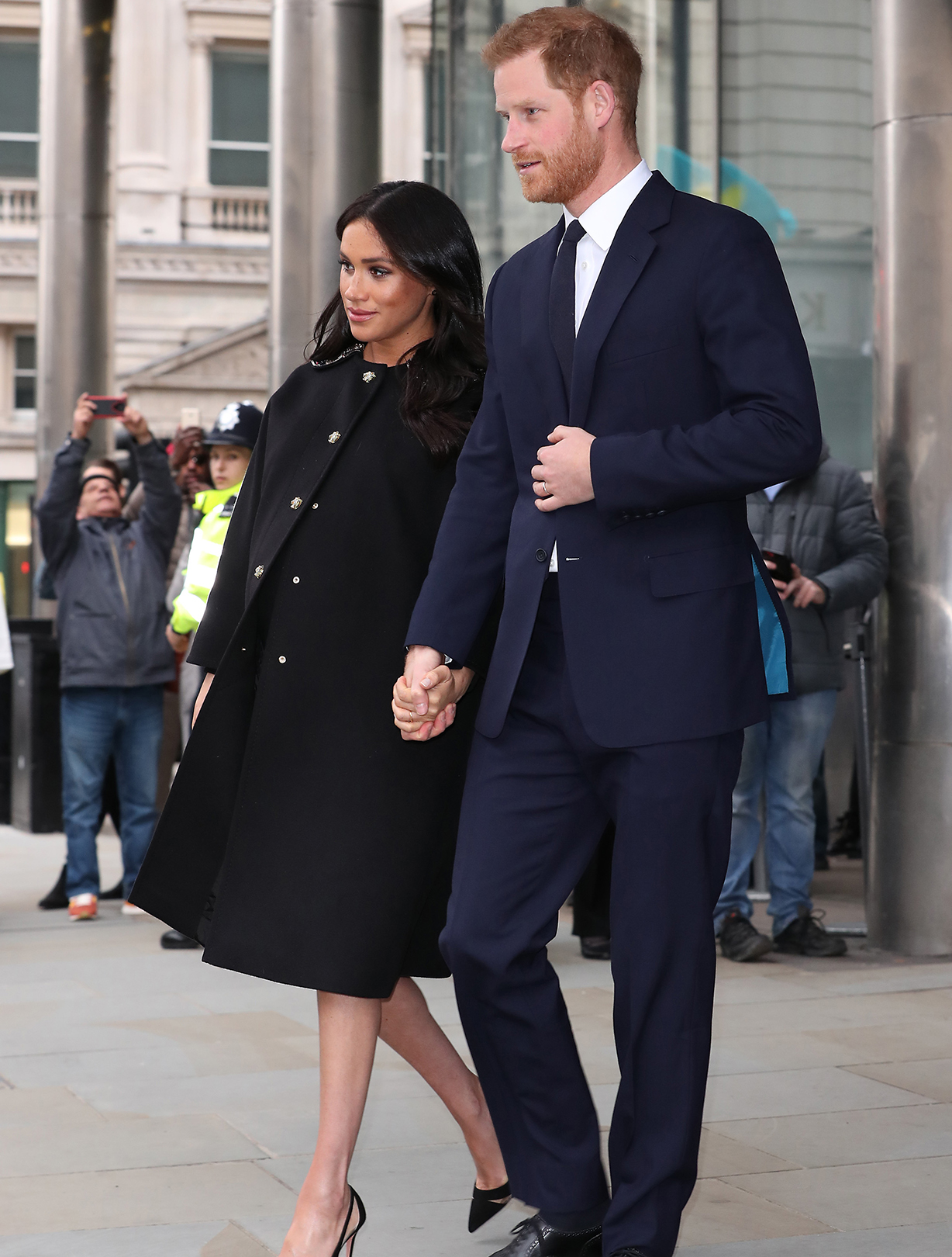 reason prince harry prince george never pictured together