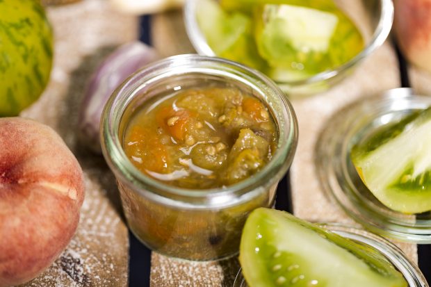 Green tomato chutney