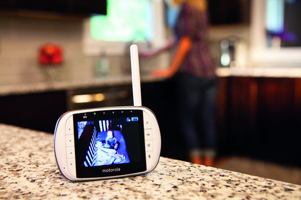 Motorola 3.5 Digital Video Baby Monitor