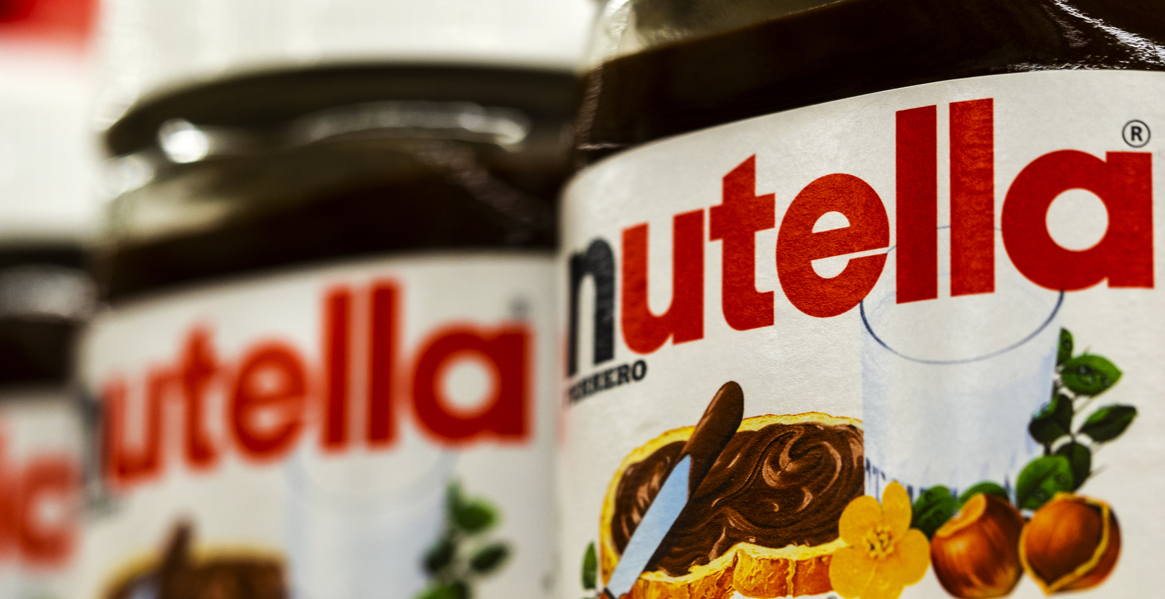 Aldi are selling GIANT tubs of Nutella for a bargain price