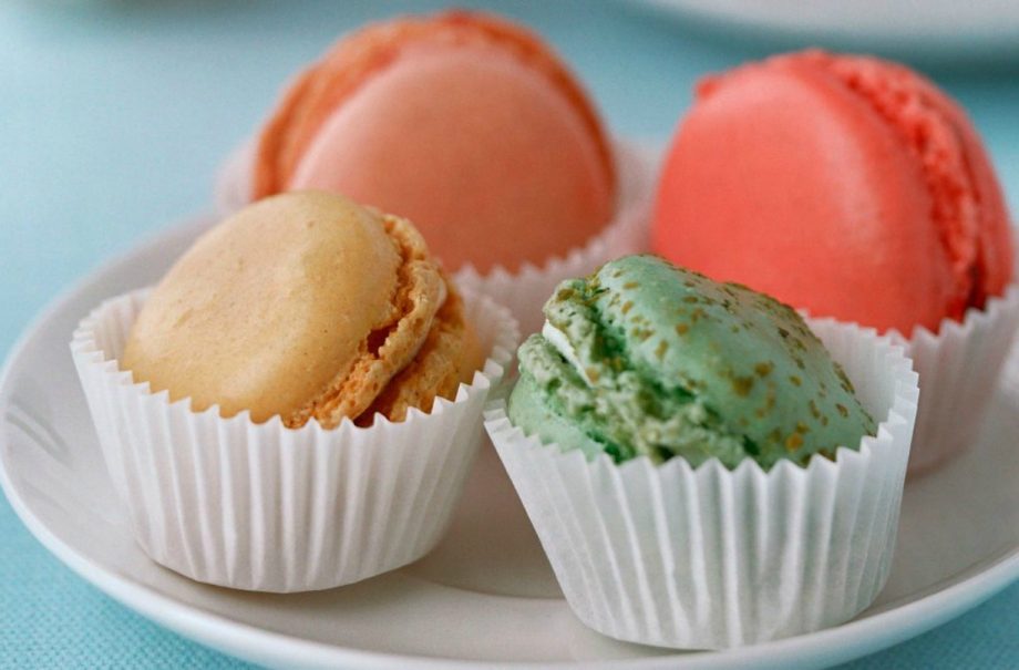 macaroon canapes