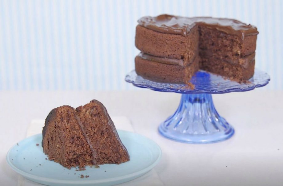 Kid's party food ideas - Mary Berry’s best chocolate cake