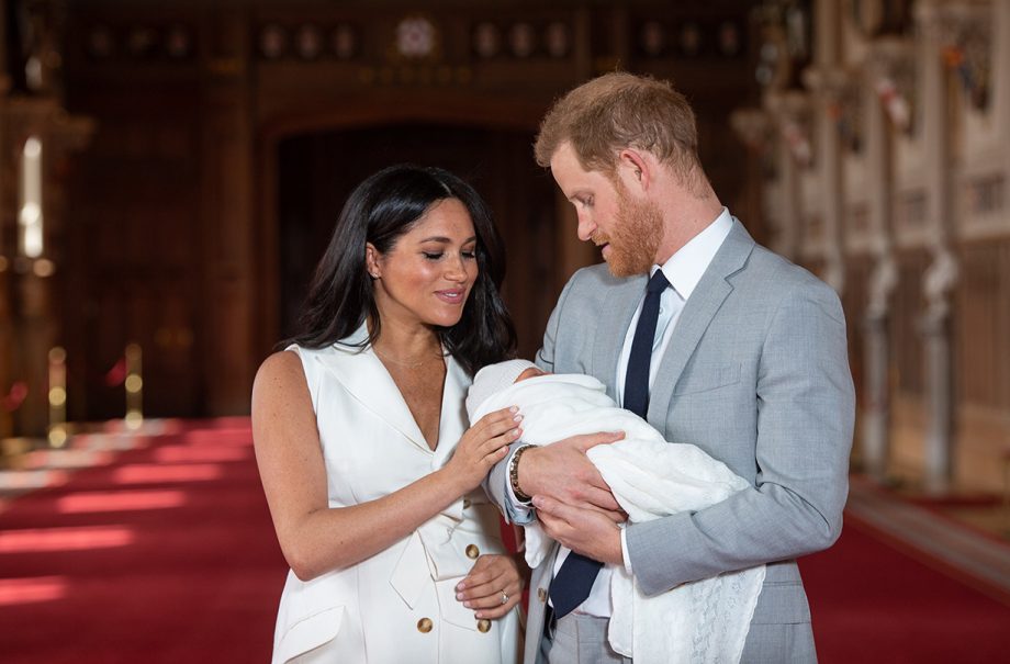 meghan markle archie tribute necklace