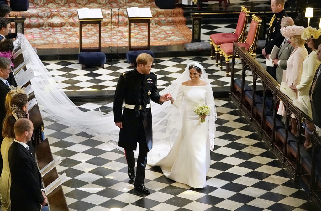 meghan markle archie tribute necklace