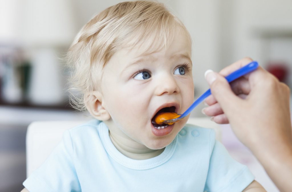 experts warning sugary fruit pouches