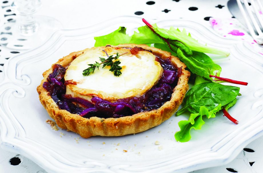 Goat's cheese and caramelised onion tart