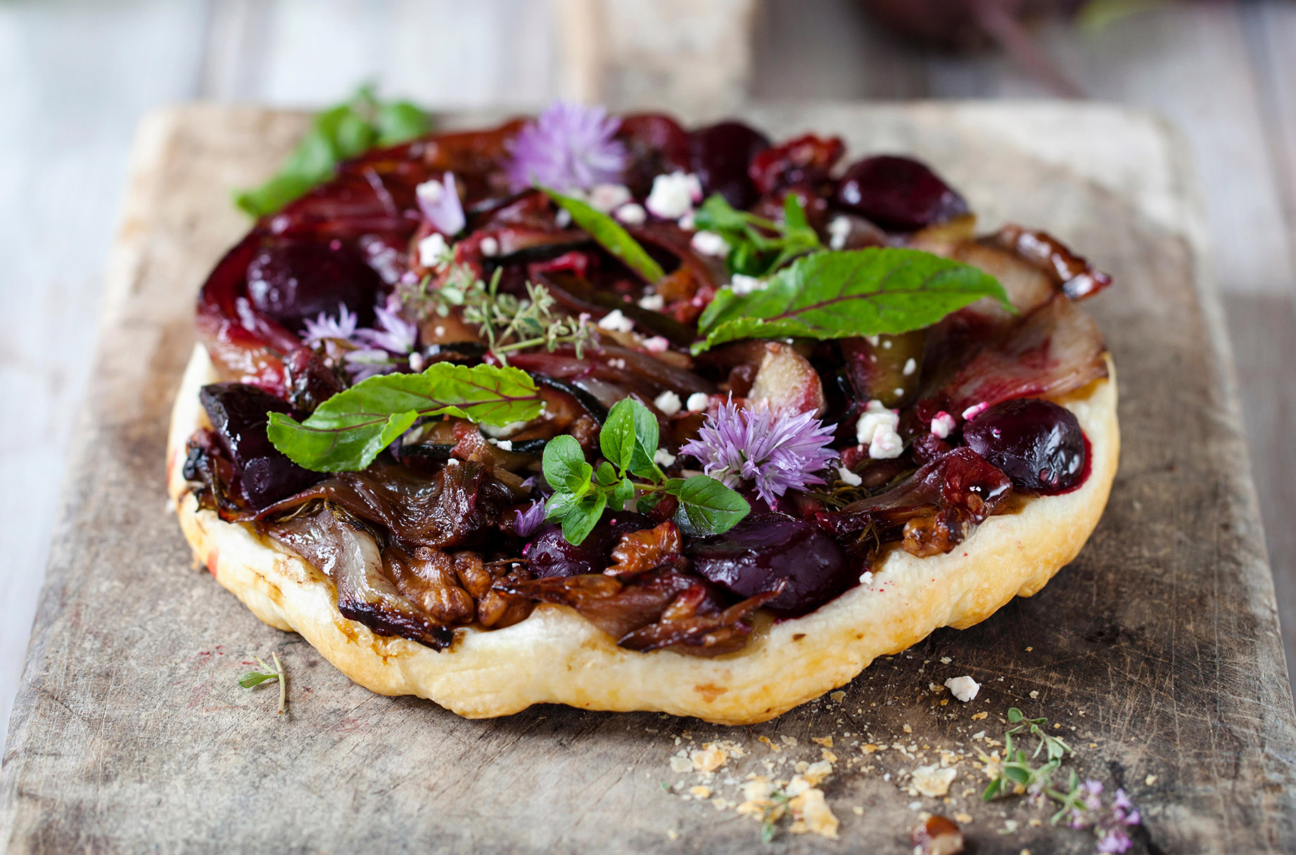 Beetroot and goat's cheese tart