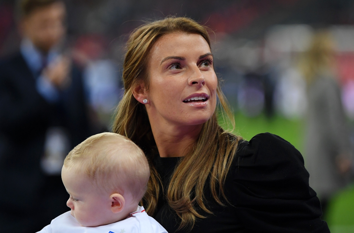 Fans Are Loving Coleen Rooney s amazing Elf On The Shelf Photo 