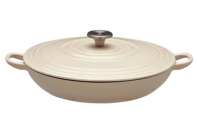 casserole dish