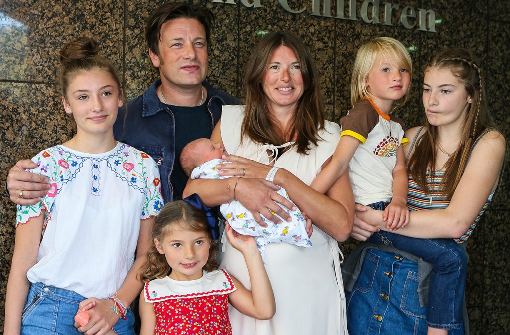 jamie oliver wife jools suffers fifth miscarriage lockdown