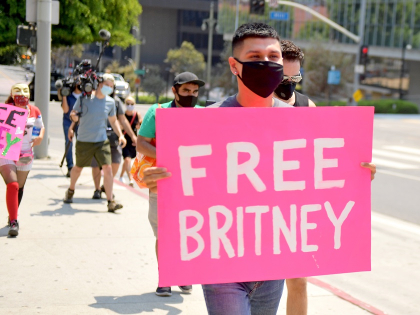 #FreeBritney campaigners