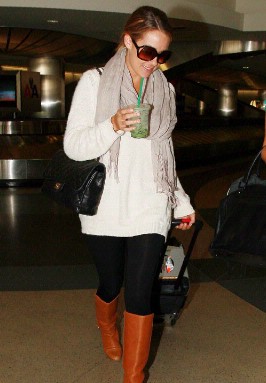 Stay snug in fashionable winter warmers! - Lauren Conrad - 7
