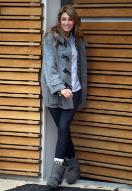 Celebs in UGGS! - Stacey Solomon - 9